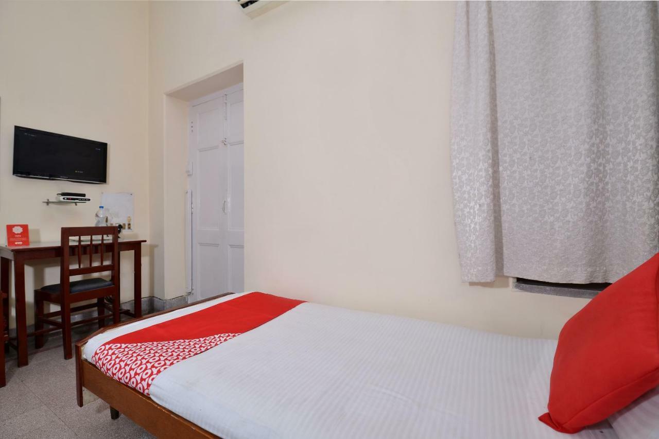Oyo 10826 Sona Guest House 加尔各答 外观 照片